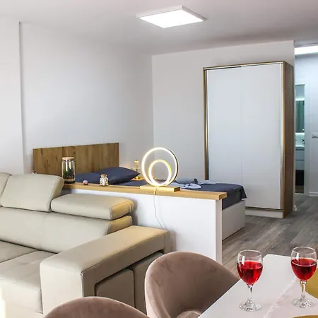 Adriatic Glow H62 *
